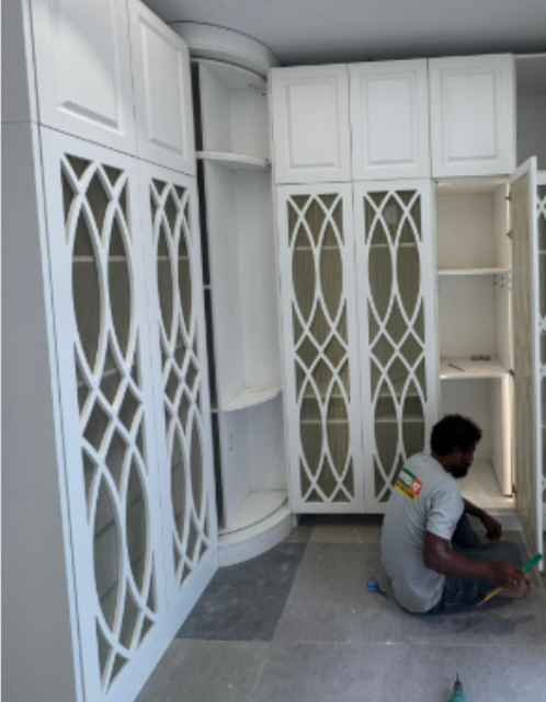 stuya  wardrobe